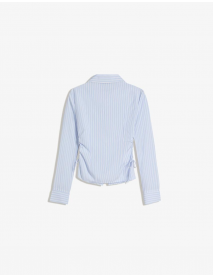 Yanı büzgülü, dar kesim gömlek