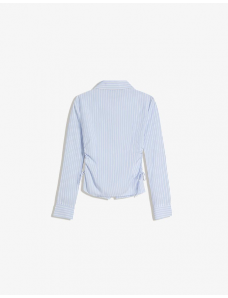 Yanı büzgülü, dar kesim gömlek