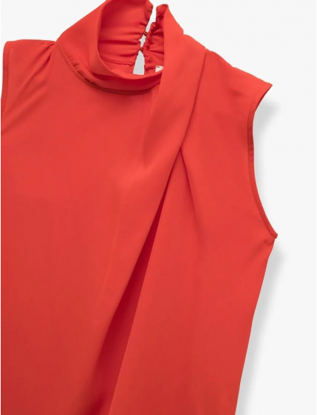 Düğmeli Asimetrik Dik Yaka Kolsuz Krep Bluz