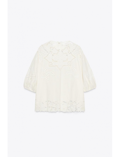 DELİKLİ İŞLEMELİ BLUZ ZW KOLEKSİYONU