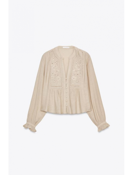 FİSTO İŞLEMELİ KISA BLUZ