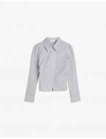 Yanı büzgülü, dar kesim gömlek