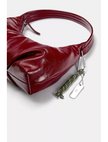 Süslemeli omuz çantası